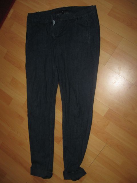 Temen jeans,elastičen -št46 -8 eur