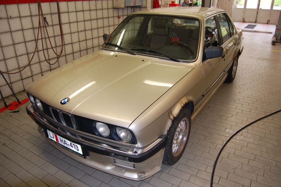 BMW E30 325iA - foto povečava