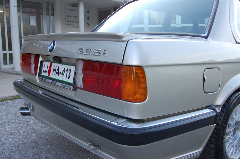 BMW E30 325iA - foto povečava