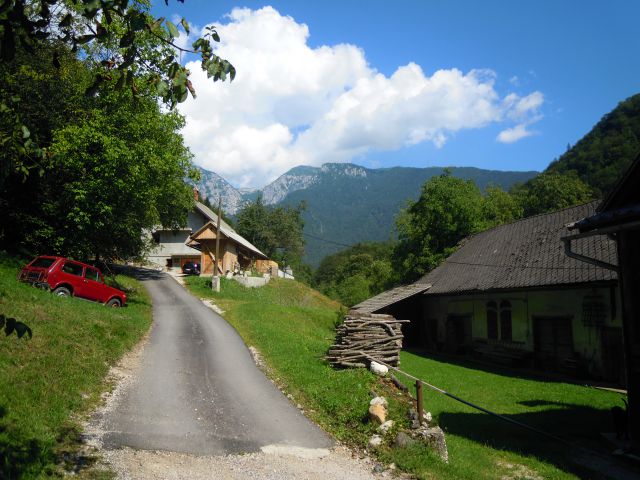 DOM ČEMŠENIK 840m - foto