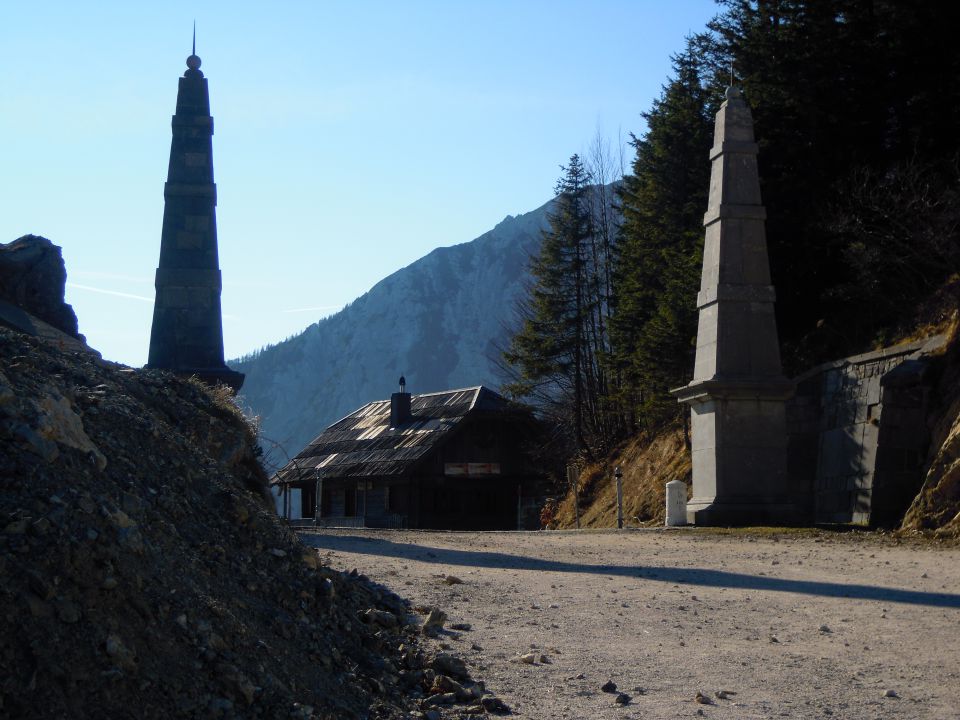 KOČA NA LJUBELJU 1370m - foto povečava