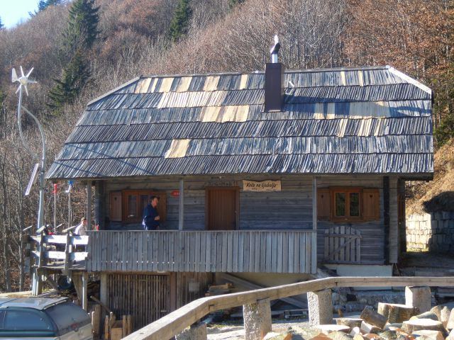 KOČA NA LJUBELJU 1370m - foto