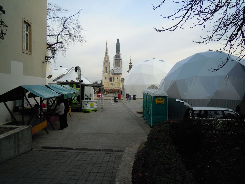 Adventni Zagreb - foto povečava