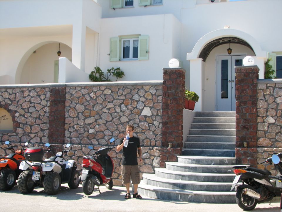 Hotel Babis v Karteradosu - Santorini