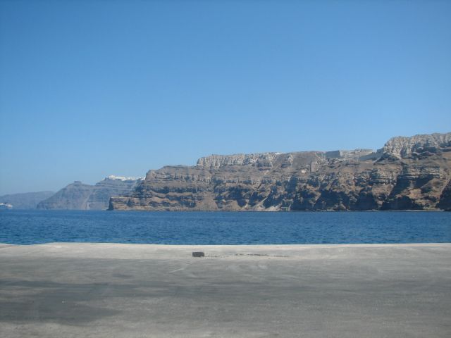 Pogled iz luke Athinios - Santorini