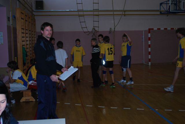 Tekmovanje domžalske regije v odbojki_fantje - foto