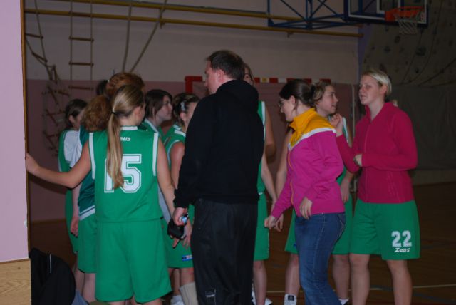 četrtfinale v košarki za st. učenke_jan 2011 - foto