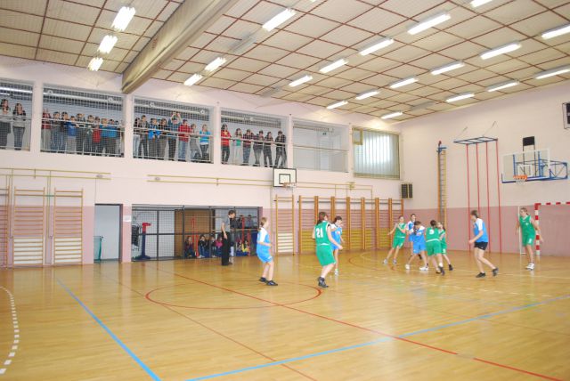 četrtfinale v košarki za st. učenke_jan 2011 - foto