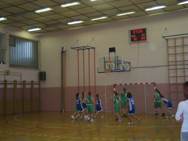 Košarka dekleta - regijsko in področno - foto