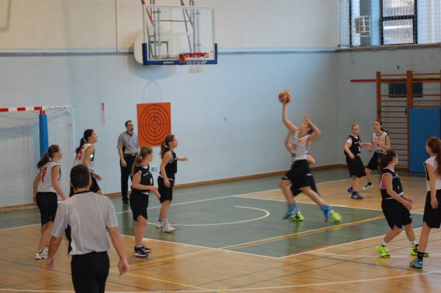 Košarka dekleta 2014/15 - foto