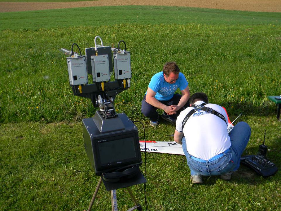 Ground - foto povečava