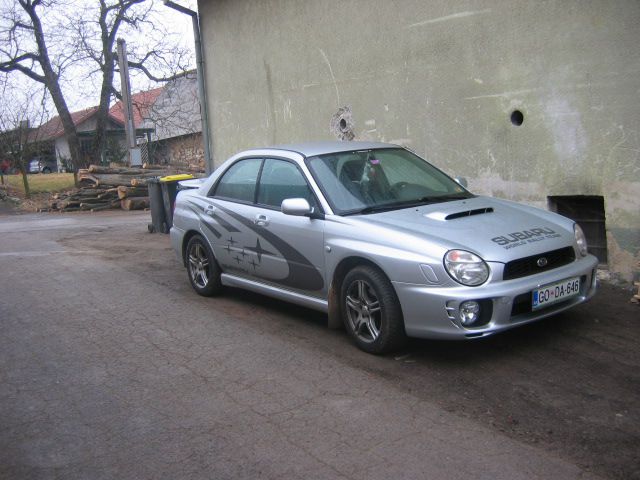 Subaru - foto povečava