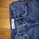 Zara, 140 cm, cena 6 evrov-rez.