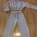 Sisley, 140 cm, 14 evrov