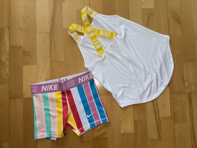 10e+pttn Nike S (128-137)