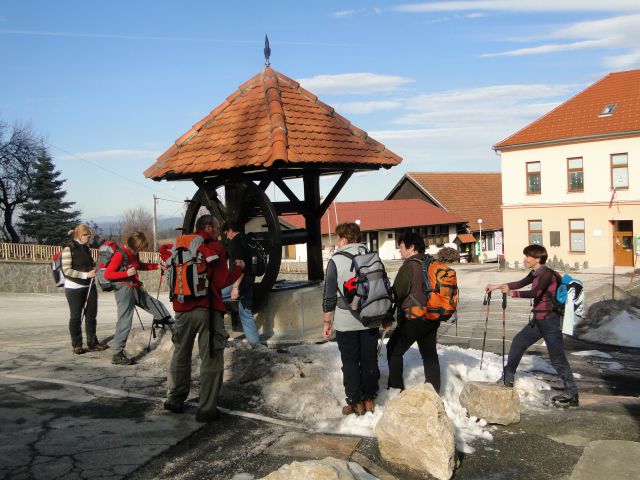 šentiljska pot 25.2.2012 - foto