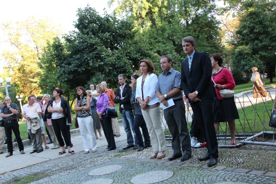 PRINESI KOS NEBA S SEBOJ V DOLINO 7.9.2012 - foto povečava