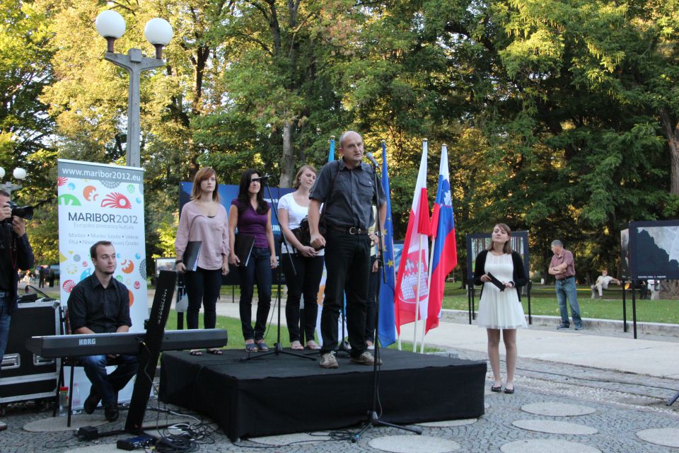 PRINESI KOS NEBA S SEBOJ V DOLINO 7.9.2012 - foto povečava