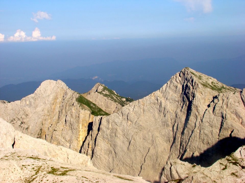 Z leve: Mali Draški vrh, Viševnik, Veliki Draški vrh