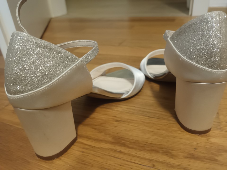 Stvari za menjavo - foto povečava