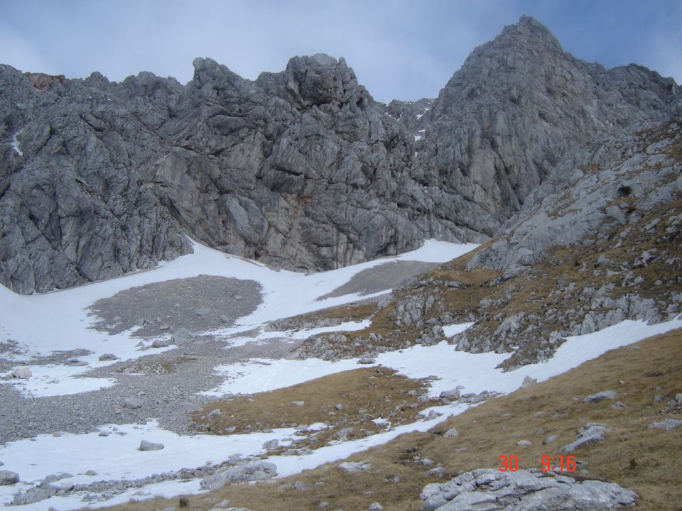 Grintovec(2558m)-j.kočna(2540m)-30.3.12 - foto povečava
