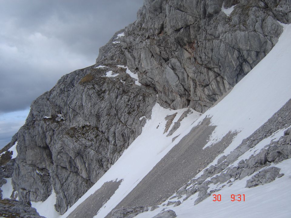 Grintovec(2558m)-j.kočna(2540m)-30.3.12 - foto povečava