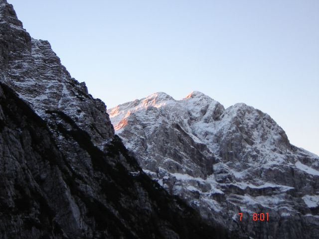 Novembrski beli Aljažev stolp (7.11.13) - foto