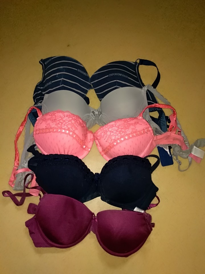 Komplet nedrčkov 75 b-15 eur z ptt - foto povečava