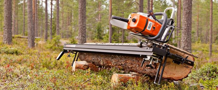 prenosna naprava za razžagovanje hlodov