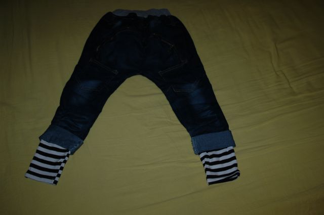 Harlemke 6-7 let (130) + patike jeans 32-33