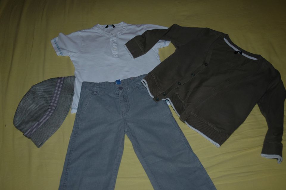 okaidi 4 leta hlače +klobucek, george majica+jopa (komplet)