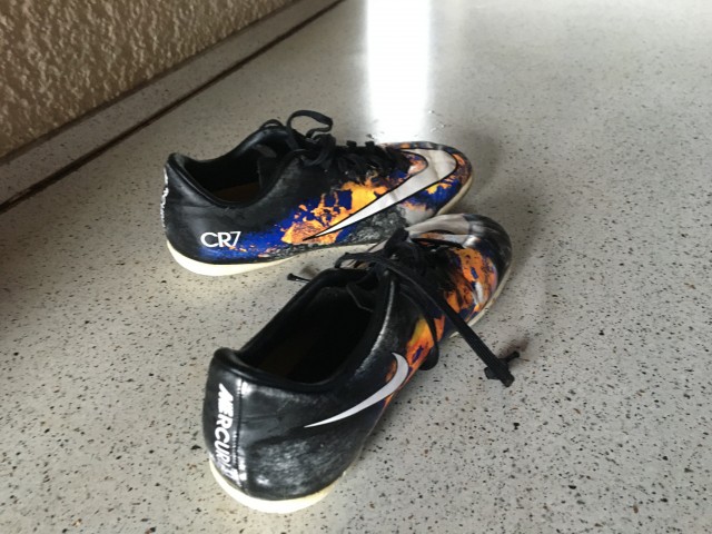 Cr7 indoor teniske st. 35,5