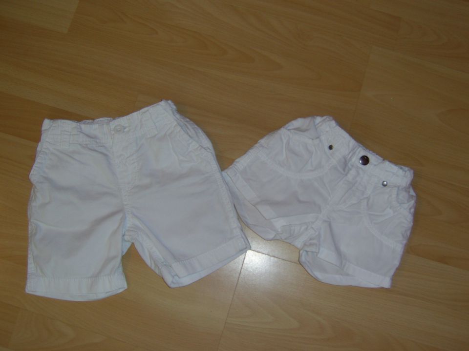 kratke in malo daljše hlače H&M v 86 cena 2,50 eur za ene bele