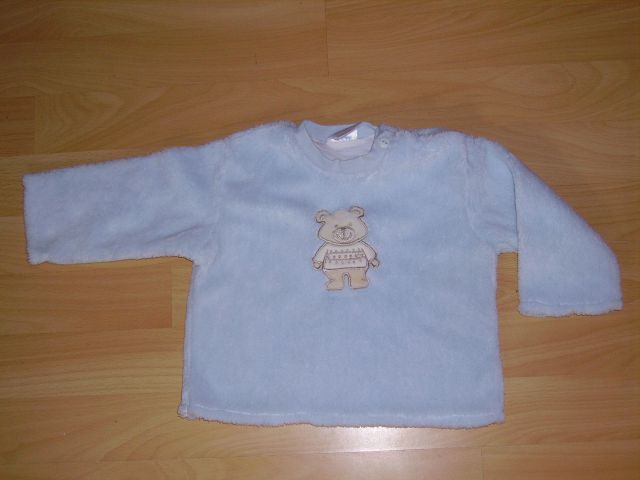 Mehki debeli pulover pretty baby v 74 cena 3 eur