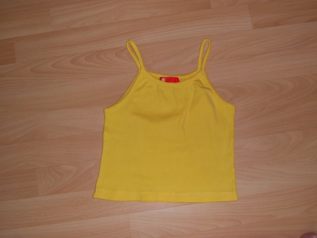 Majčka AMY v 140 cena 2,50 eur