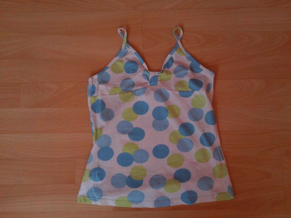 majčka ZARA v 9 - 10 let 3 eur oblečena 3-4 krat