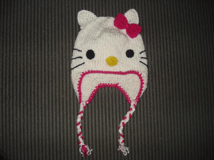 ročno pletena kapa Hello Kitty