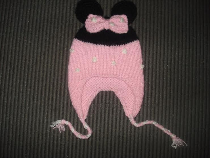 ročno pletena kapa Miki miška