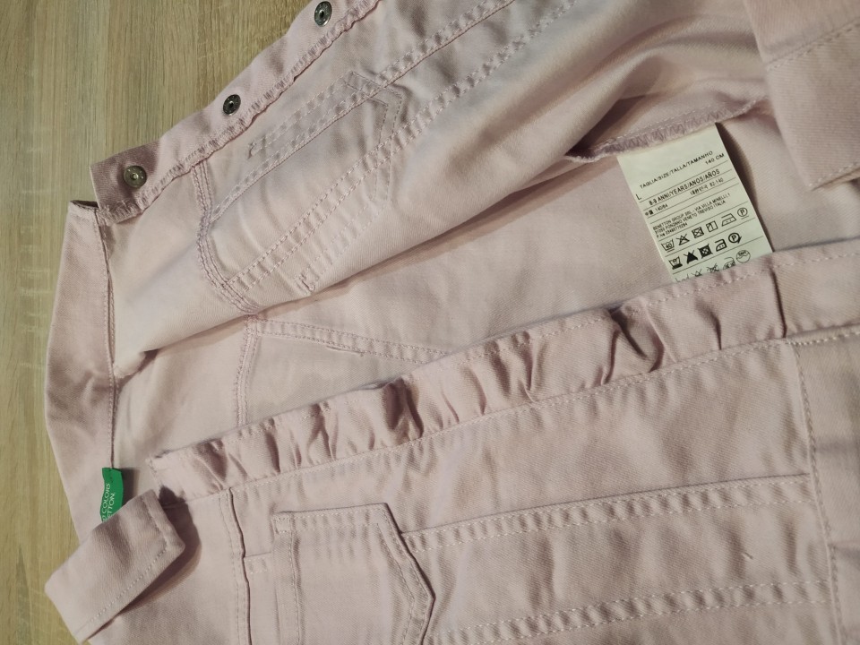 Benetton jakna 8-9 let, nova, št. 140 roza