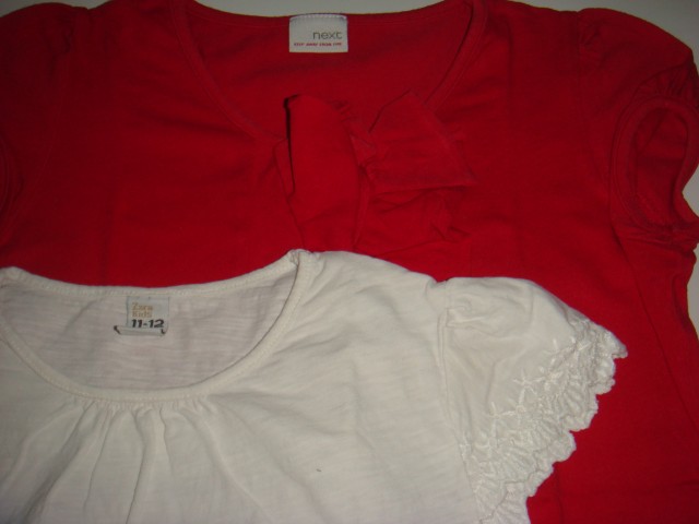 Majčka kratek rokav Next 152 (rdeča) in Zara 152 (bela), posamezno 1,5€