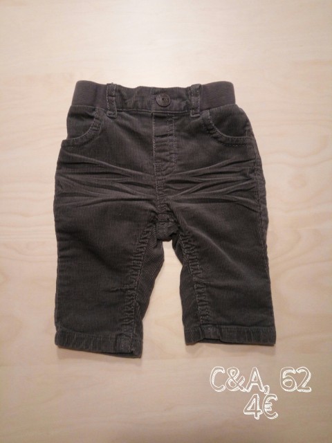 Žametne hlače C&A, vel. 62, 4€