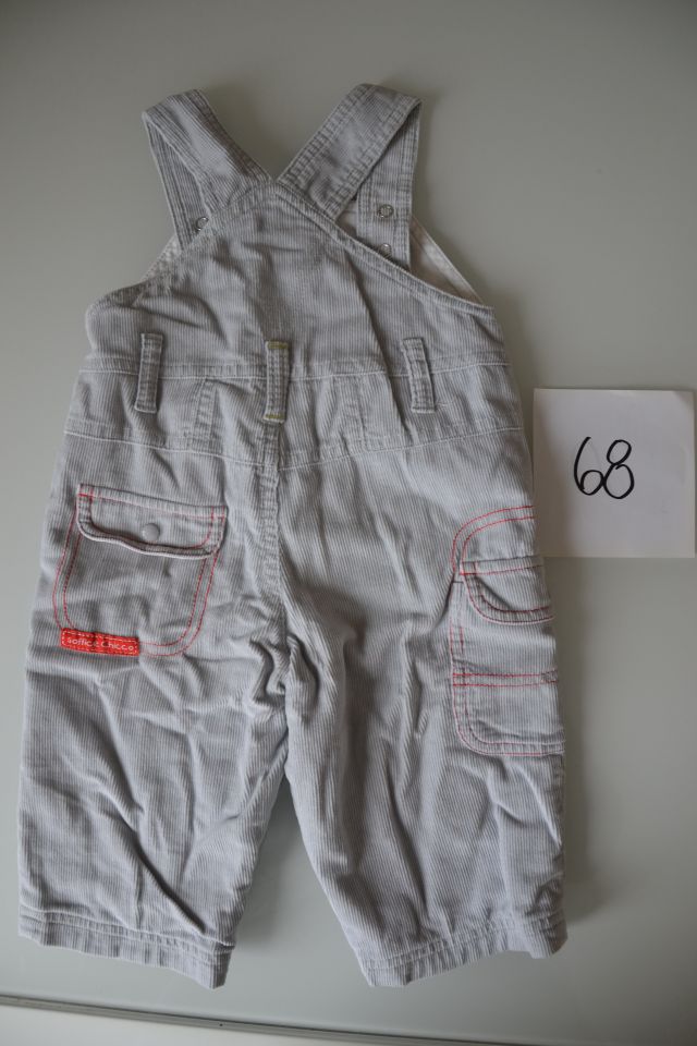 Chicco žametne hlače z naramnicami 68