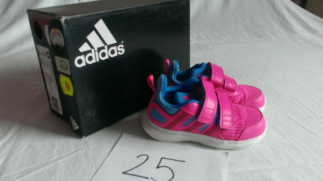 Adidas Novi 25