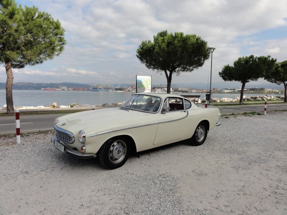 Volvo 1800S coupe James Bond THE SAINT1 - foto povečava