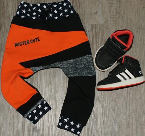 KOMPLET!  NOVE BAGGY HLAČKE 80-86 ALI 86  ADIDAS 22  15e