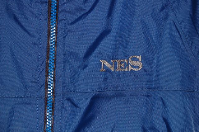NES jakna - foto