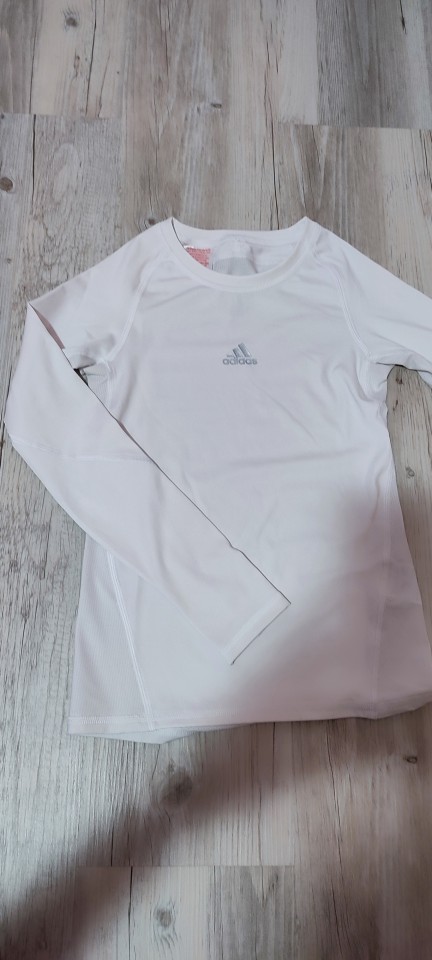Adidas dolga športna majica št. 140