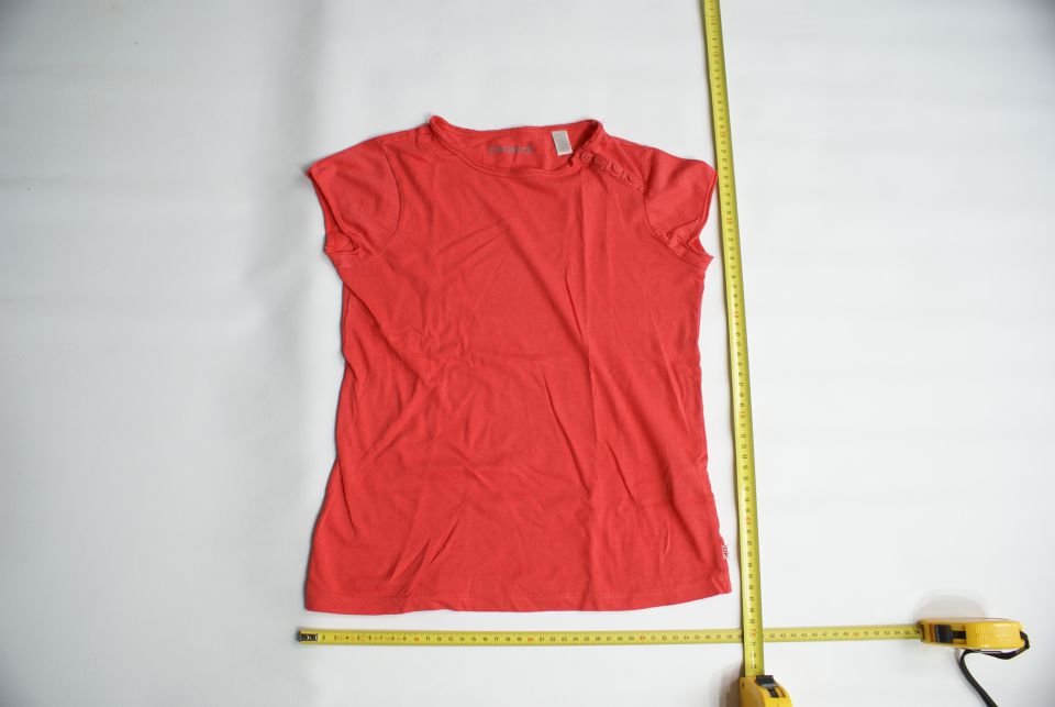 majica Okaidi, velikost 138; 1,50€