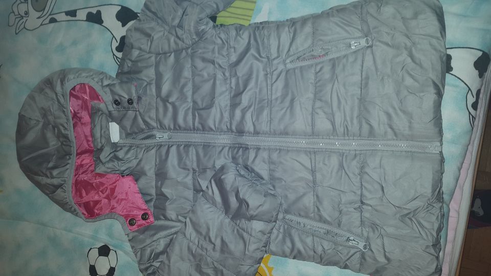 Zimska jakna št. 110, cena 8€ (v ceni je že ptt)
