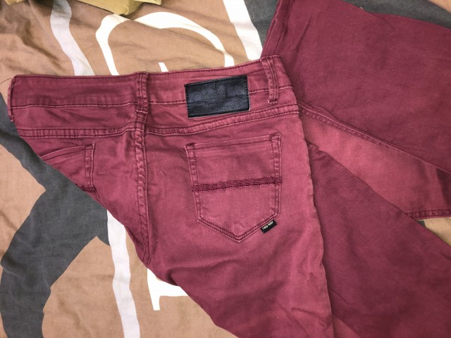 Bordo rdece hlace, vel. S-M